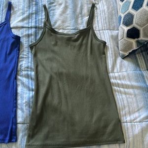 Green tank top small